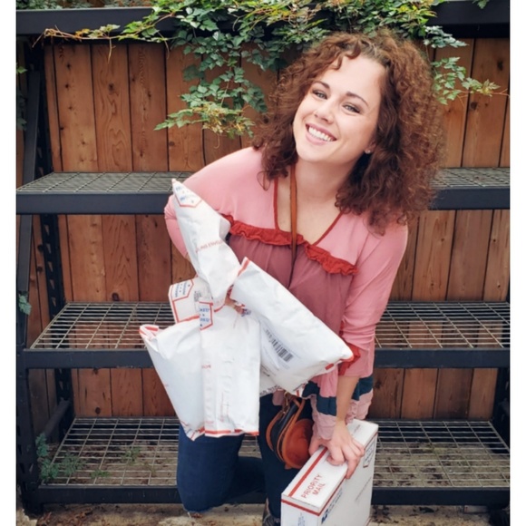 Meet your Posher, Michelle - Picture 5 of 7